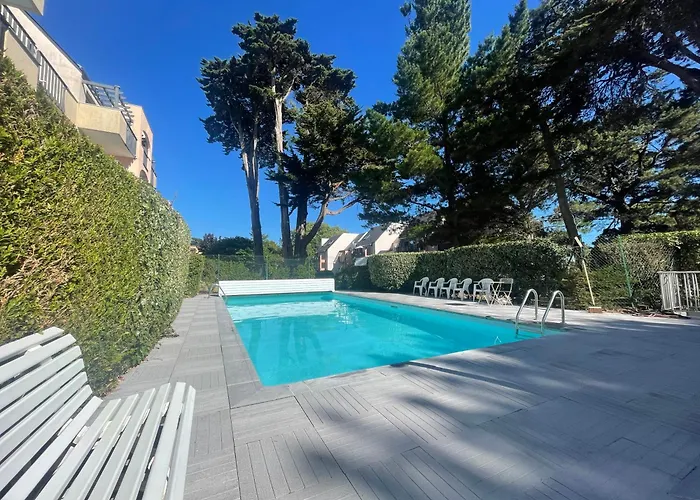 Les Muleaux - Wifi, Tv, Piscine De Apartman