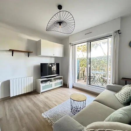Apartment Les Muleaux - Wifi, Tv, Piscine De